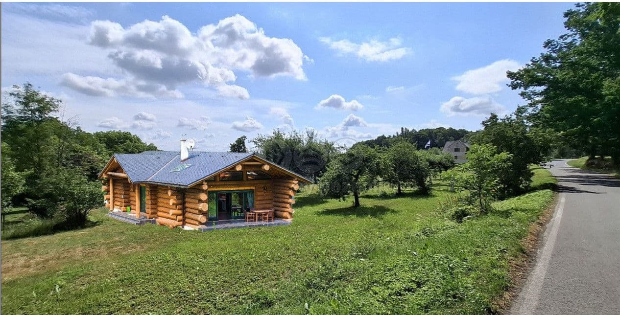 Predaj pozemku 1.603 m², Hrazany, Jihočeský kraj Predaj pozemku 1.603 m², Hrazany, Jihočeský kraj