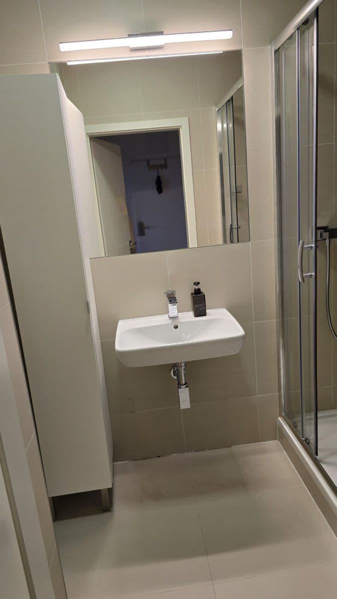 Prenájom bytu 2-izbový 74 m², U Plynárny, Praha, Praha Prenájom bytu 2-izbový 74 m², U Plynárny, Praha, Praha