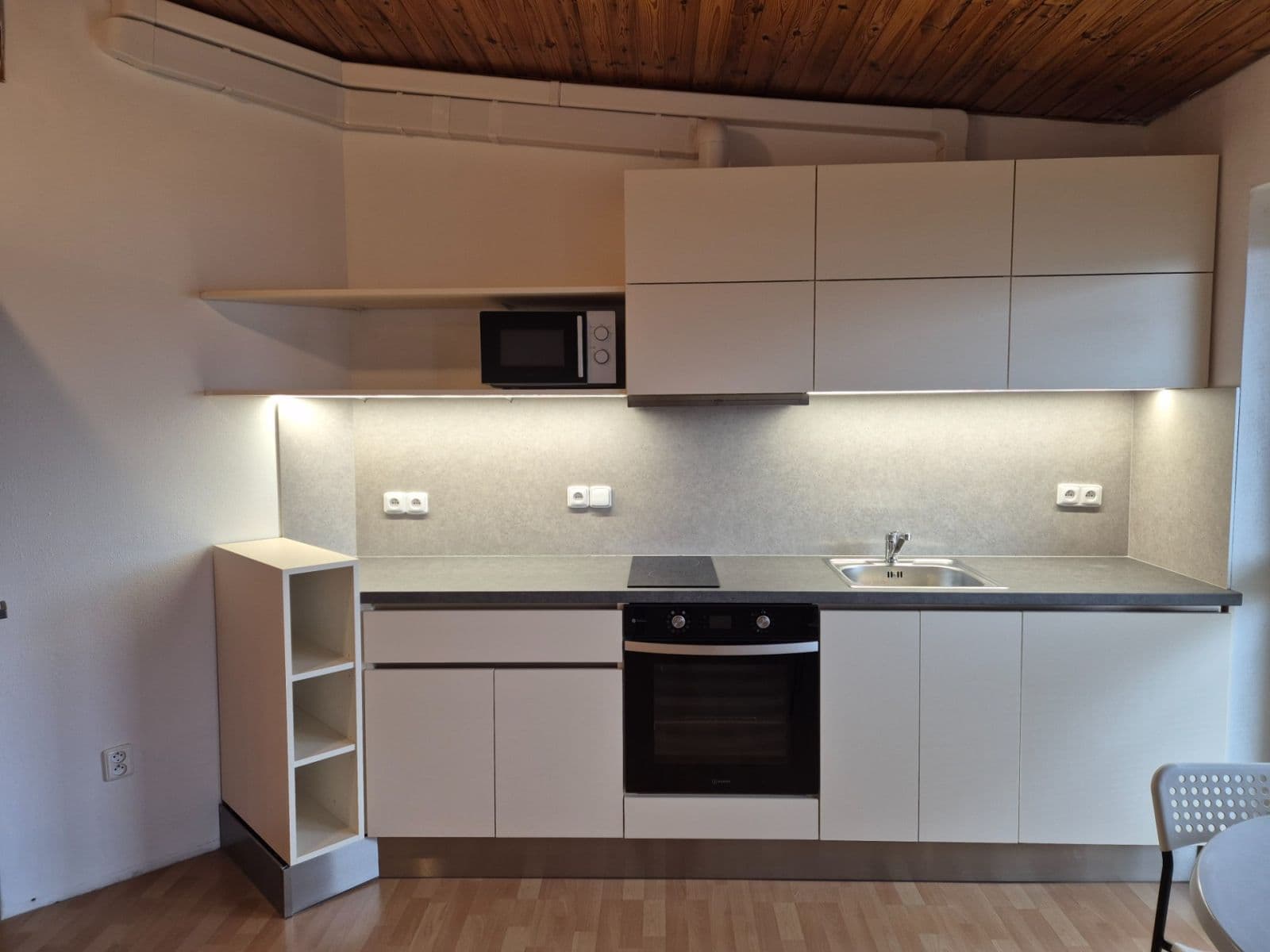 Prenájom bytu 3-izbový 61 m², Hněvkovského, Brno, Jihomoravský kraj Prenájom bytu 3-izbový 61 m², Hněvkovského, Brno, Jihomoravský kraj