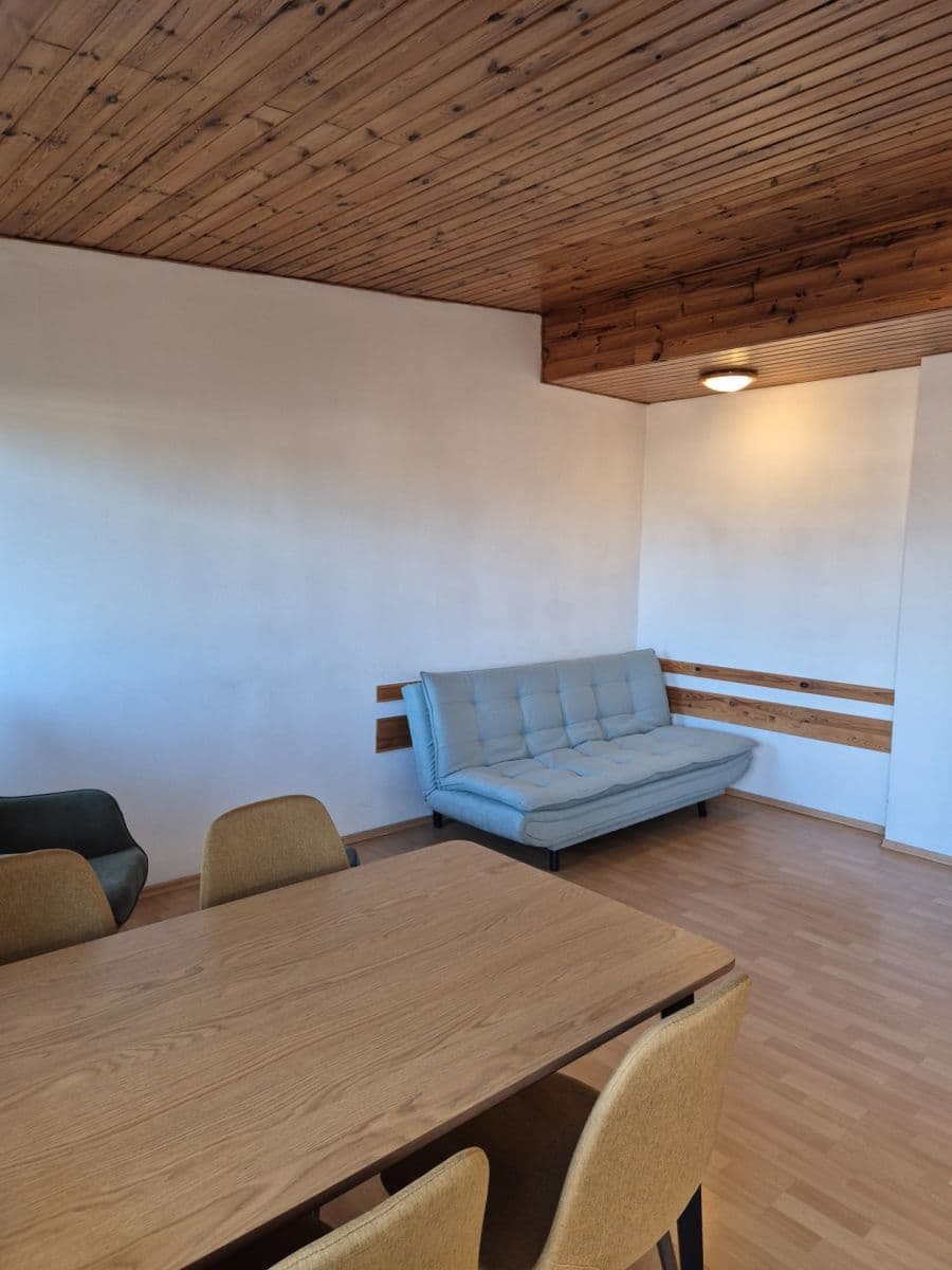 Prenájom bytu 3-izbový 82 m², Hněvkovského, Brno, Jihomoravský kraj Prenájom bytu 3-izbový 82 m², Hněvkovského, Brno, Jihomoravský kraj