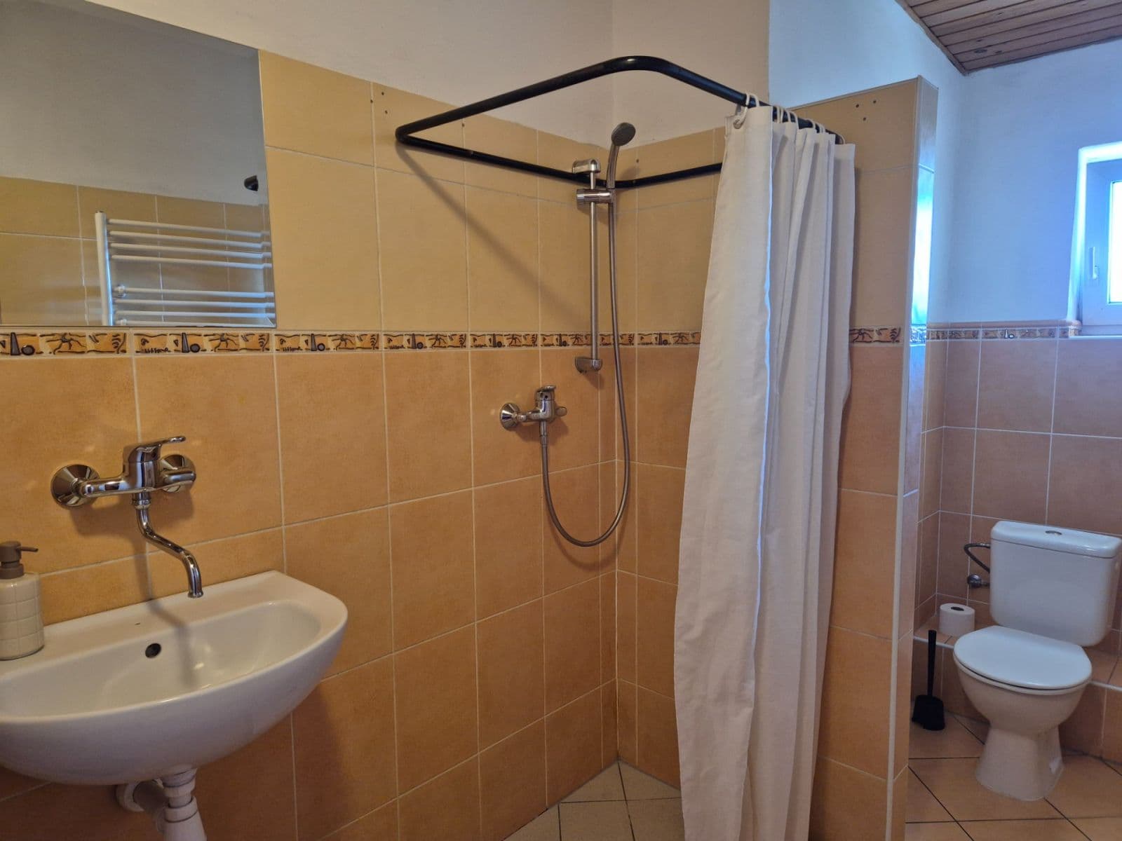 Prenájom bytu 3-izbový 82 m², Hněvkovského, Brno, Jihomoravský kraj Prenájom bytu 3-izbový 82 m², Hněvkovského, Brno, Jihomoravský kraj