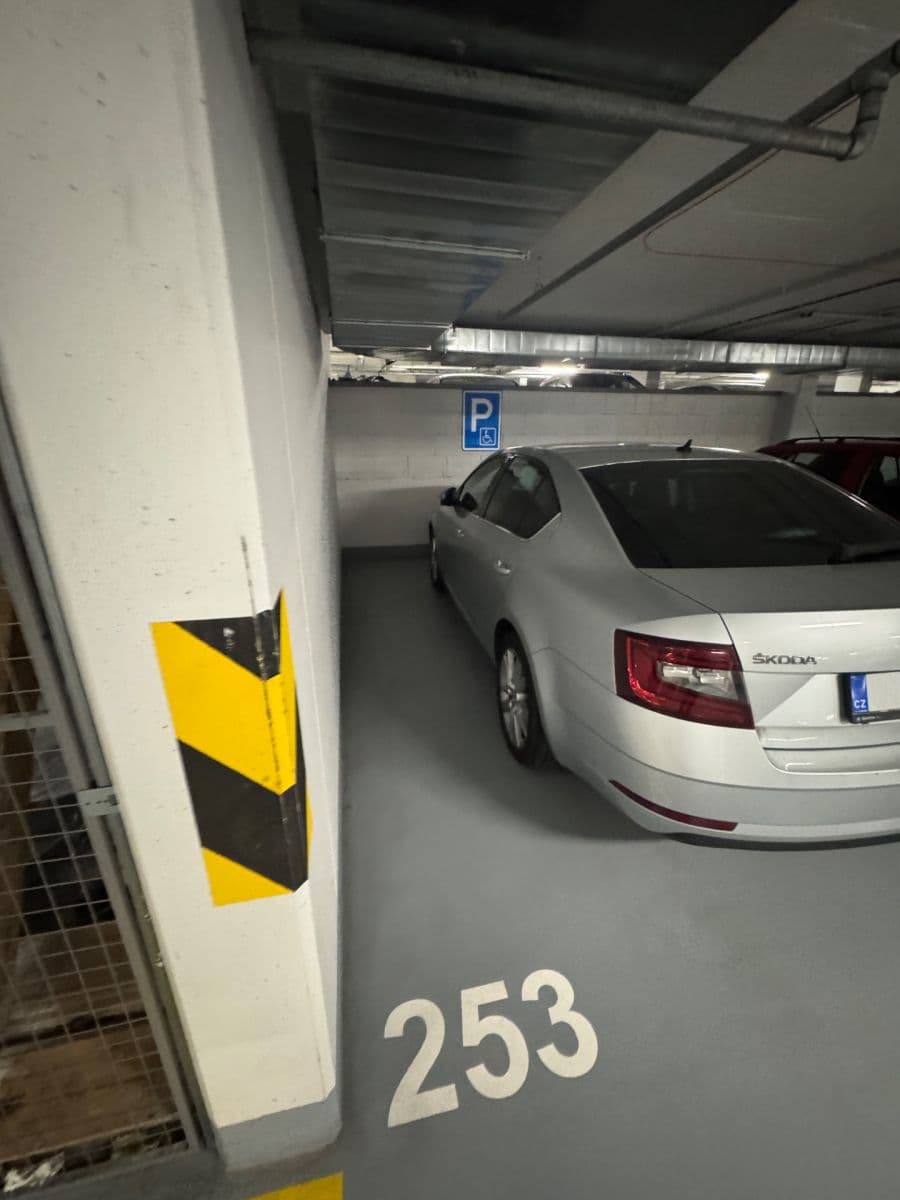 Predaj garáže 19 m², Březenská, Praha, Praha Predaj garáže 19 m², Březenská, Praha, Praha