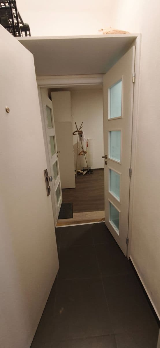 Prenájom bytu 1-izbový 21 m², Konšelská, Praha, Praha Prenájom bytu 1-izbový 21 m², Konšelská, Praha, Praha