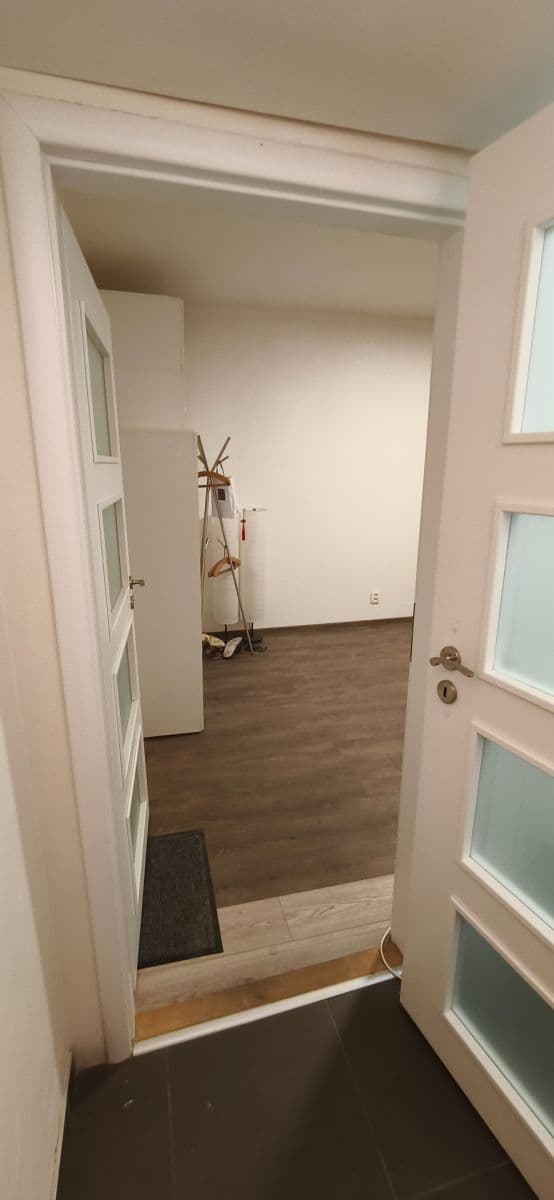 Prenájom bytu 1-izbový 21 m², Konšelská, Praha, Praha Prenájom bytu 1-izbový 21 m², Konšelská, Praha, Praha