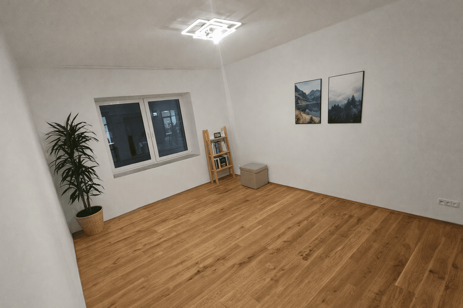 Prenájom bytu 2-izbový 57 m², Na Spravedlnosti, Pardubice, Pardubický kraj Prenájom bytu 2-izbový 57 m², Na Spravedlnosti, Pardubice, Pardubický kraj