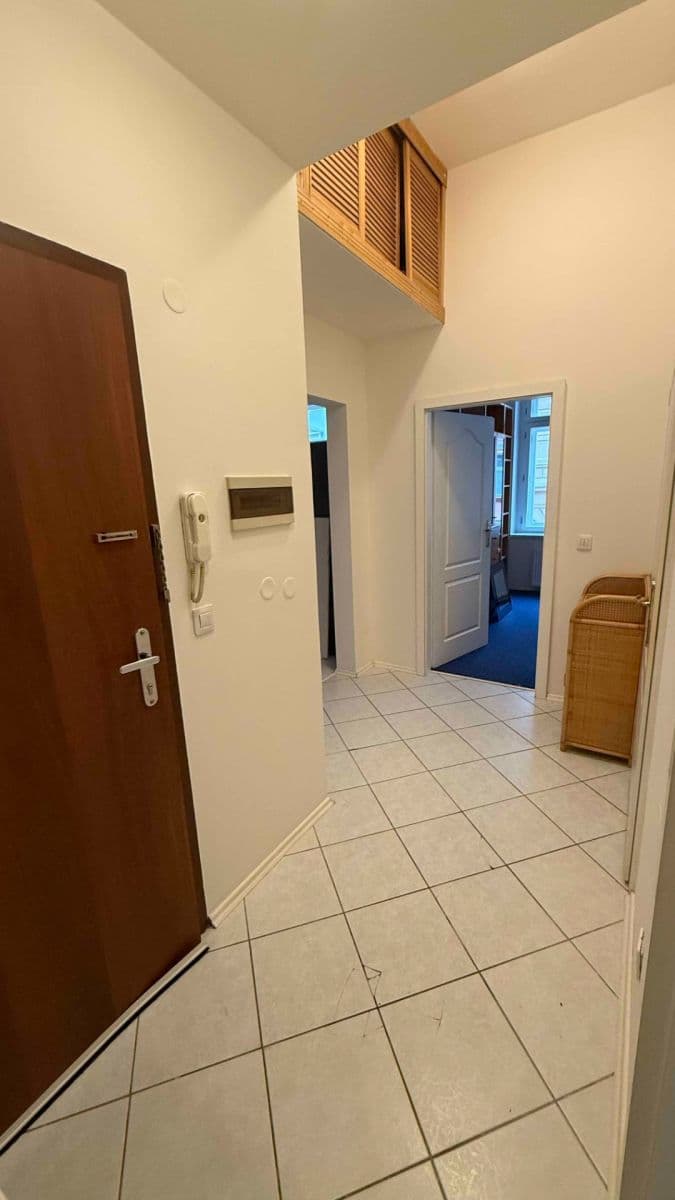 Prenájom bytu 3-izbový 54 m², Blahníkova, Praha, Praha Prenájom bytu 3-izbový 54 m², Blahníkova, Praha, Praha