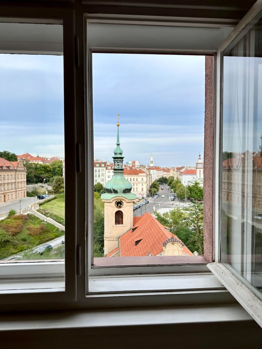 Prenájom bytu 2-izbový 50 m², Smolenská, Praha, Praha Prenájom bytu 2-izbový 50 m², Smolenská, Praha, Praha