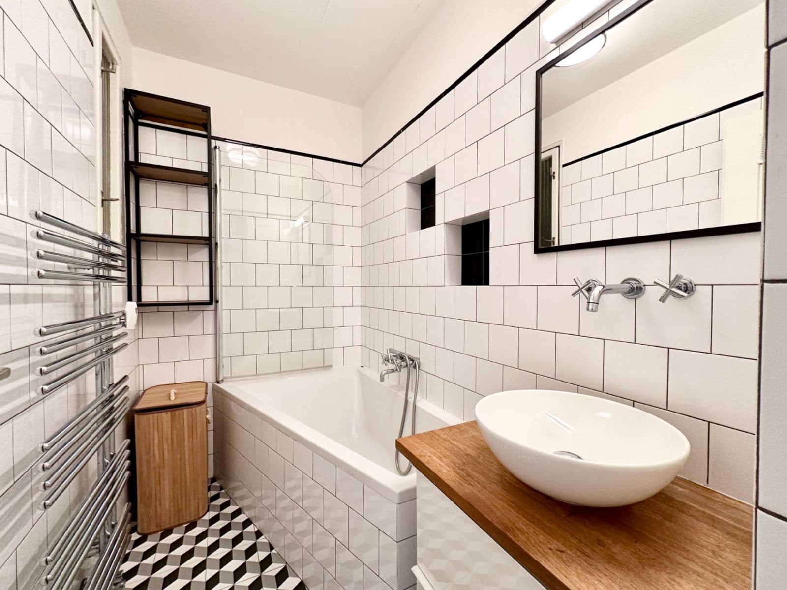 Prenájom bytu 2-izbový 50 m², Smolenská, Praha, Praha Prenájom bytu 2-izbový 50 m², Smolenská, Praha, Praha