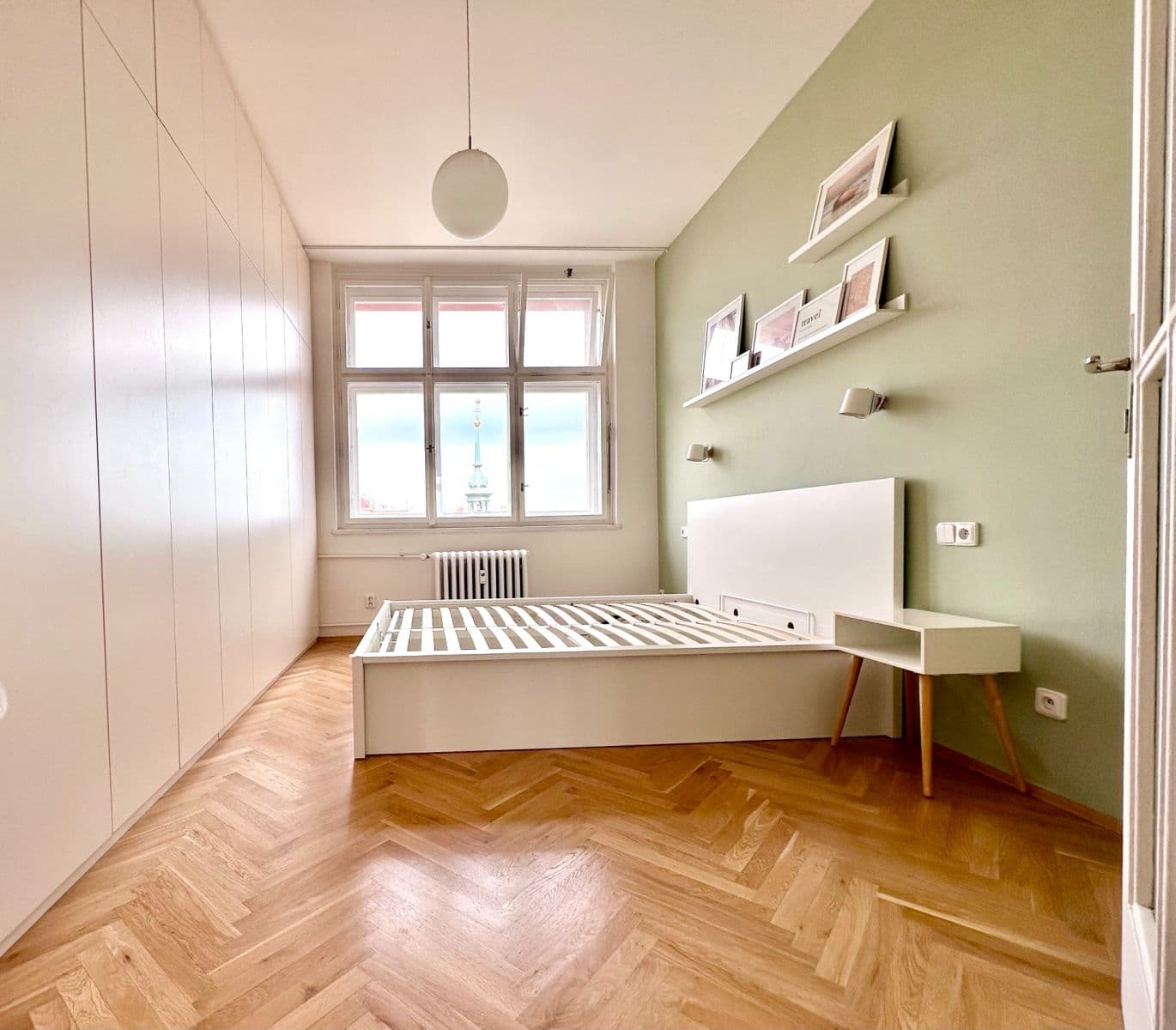 Prenájom bytu 2-izbový 50 m², Smolenská, Praha, Praha Prenájom bytu 2-izbový 50 m², Smolenská, Praha, Praha