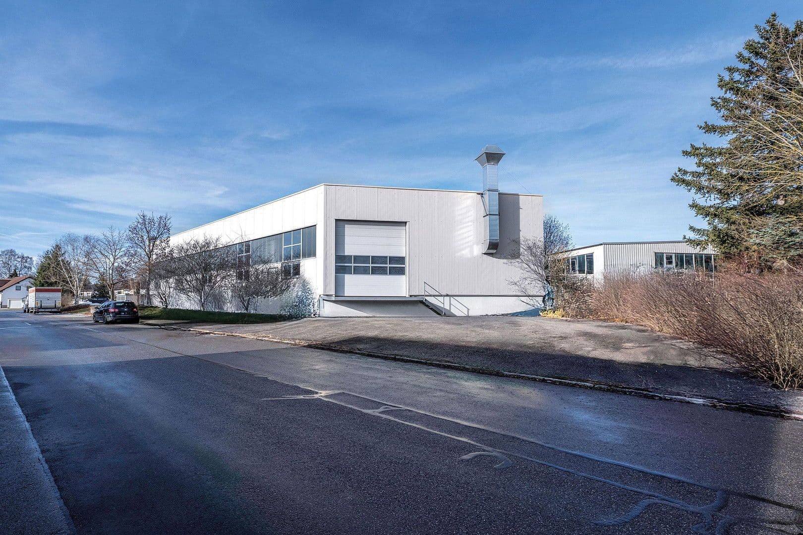 Prenájom nebytového priestoru 2.145 m², Daimlerstraße 12, Dauchingen, Bádensko-Wurttembersko Prenájom nebytového priestoru 2.145 m², Daimlerstraße 12, Dauchingen, Bádensko-Wurttembersko