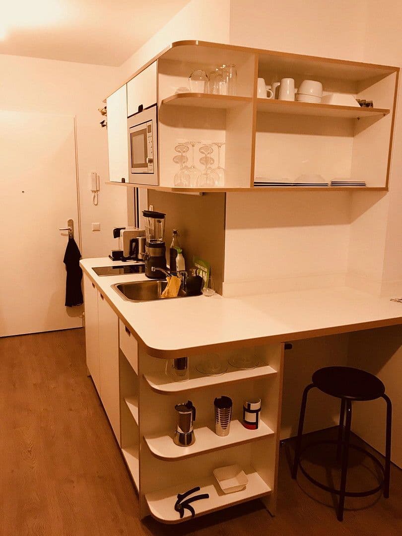 Prenájom bytu 1-izbový 21 m², Berlin, Berlín Prenájom bytu 1-izbový 21 m², Berlin, Berlín