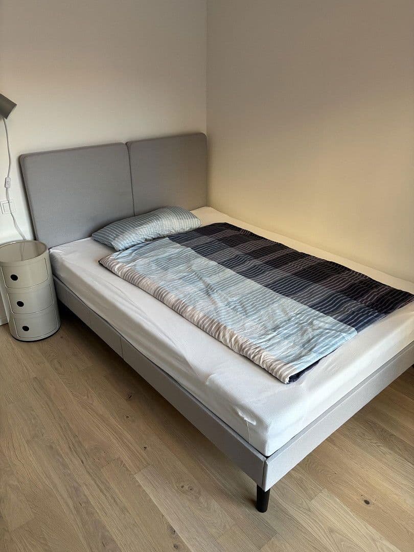 Prenájom bytu 2-izbový 45 m², Hermine-von-Parish-Str. 41, München, Bavorsko Prenájom bytu 2-izbový 45 m², Hermine-von-Parish-Str. 41, München, Bavorsko