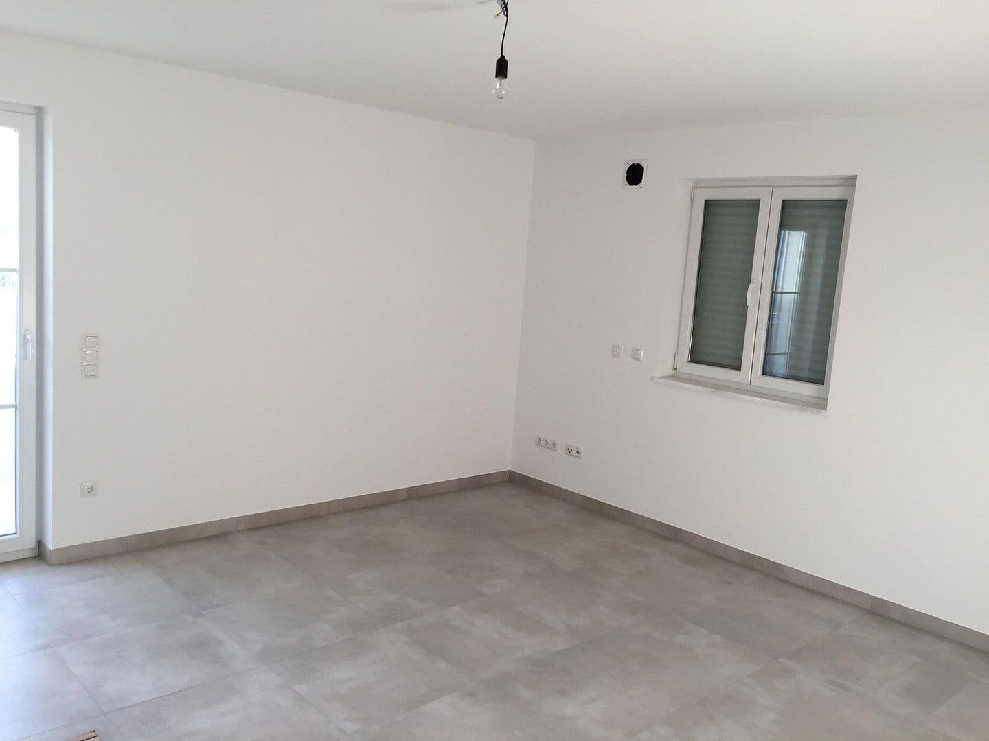 Prenájom bytu 3-izbový 115 m², Markt Schwaben, Bavorsko Prenájom bytu 3-izbový 115 m², Markt Schwaben, Bavorsko