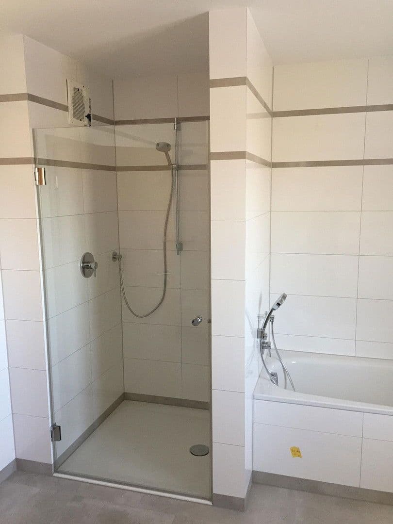 Prenájom bytu 3-izbový 115 m², Markt Schwaben, Bavorsko Prenájom bytu 3-izbový 115 m², Markt Schwaben, Bavorsko