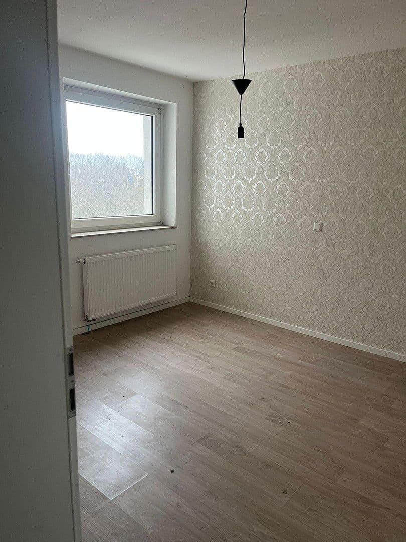 Prenájom bytu 3-izbový 83 m², Irisweg, Köln-Pesch, Severné Porýnie - Westfálsko Prenájom bytu 3-izbový 83 m², Irisweg, Köln-Pesch, Severné Porýnie - Westfálsko