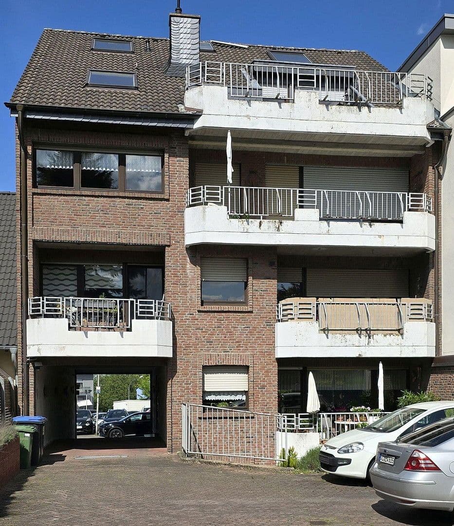 Prenájom bytu 3-izbový 105 m², Waldstraße. 16, Aachen, Severné Porýnie - Westfálsko Prenájom bytu 3-izbový 105 m², Waldstraße. 16, Aachen, Severné Porýnie - Westfálsko