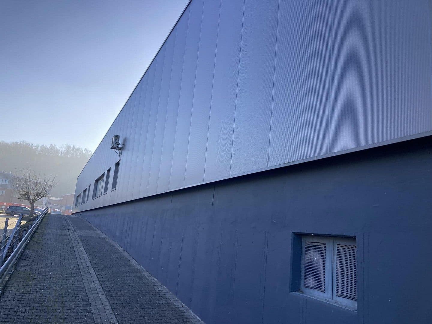 Predaj nebytového priestoru 2.400 m², Carl-Zeiss-Straße 16, Alsdorf, Severné Porýnie - Westfálsko Predaj nebytového priestoru 2.400 m², Carl-Zeiss-Straße 16, Alsdorf, Severné Porýnie - Westfálsko