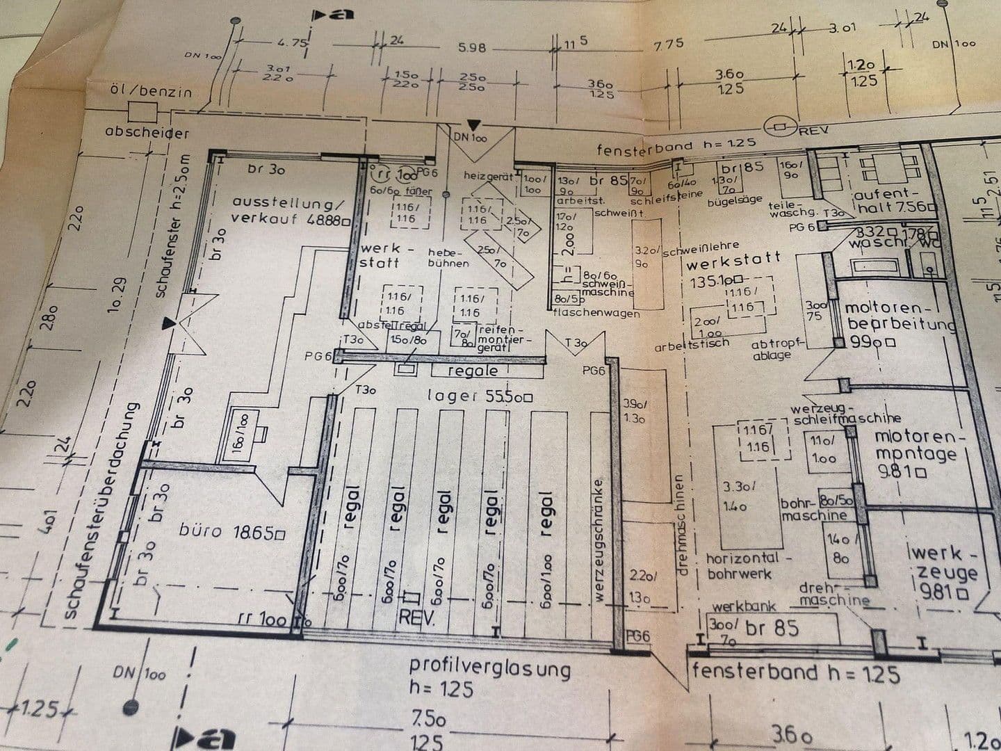Predaj nebytového priestoru 2.400 m², Carl-Zeiss-Straße 16, Alsdorf, Severné Porýnie - Westfálsko Predaj nebytového priestoru 2.400 m², Carl-Zeiss-Straße 16, Alsdorf, Severné Porýnie - Westfálsko