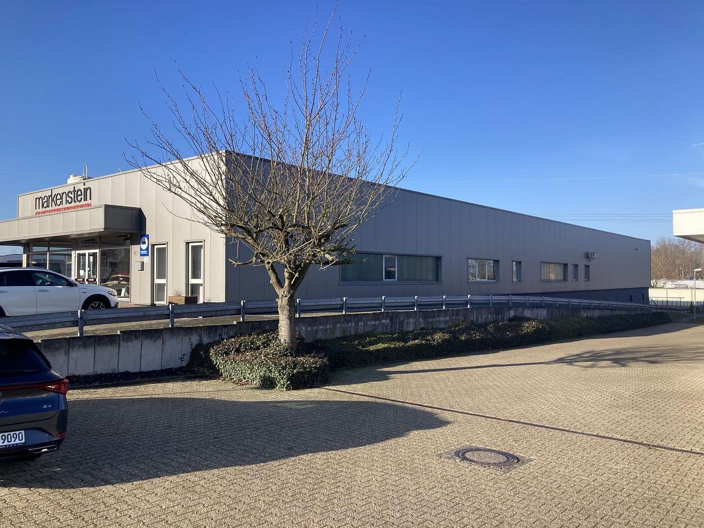 Predaj nebytového priestoru 2.400 m², Carl-Zeiss-Straße 16, Alsdorf, Severné Porýnie - Westfálsko Predaj nebytového priestoru 2.400 m², Carl-Zeiss-Straße 16, Alsdorf, Severné Porýnie - Westfálsko