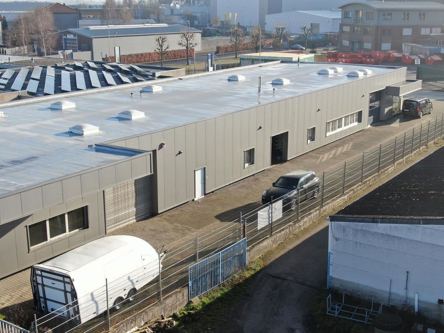 Predaj nebytového priestoru 2.400 m², Carl-Zeiss-Straße 16, Alsdorf, Severné Porýnie - Westfálsko Predaj nebytového priestoru 2.400 m², Carl-Zeiss-Straße 16, Alsdorf, Severné Porýnie - Westfálsko