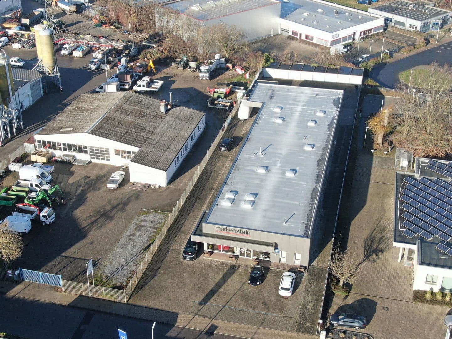 Predaj nebytového priestoru 2.400 m², Carl-Zeiss-Straße 16, Alsdorf, Severné Porýnie - Westfálsko Predaj nebytového priestoru 2.400 m², Carl-Zeiss-Straße 16, Alsdorf, Severné Porýnie - Westfálsko