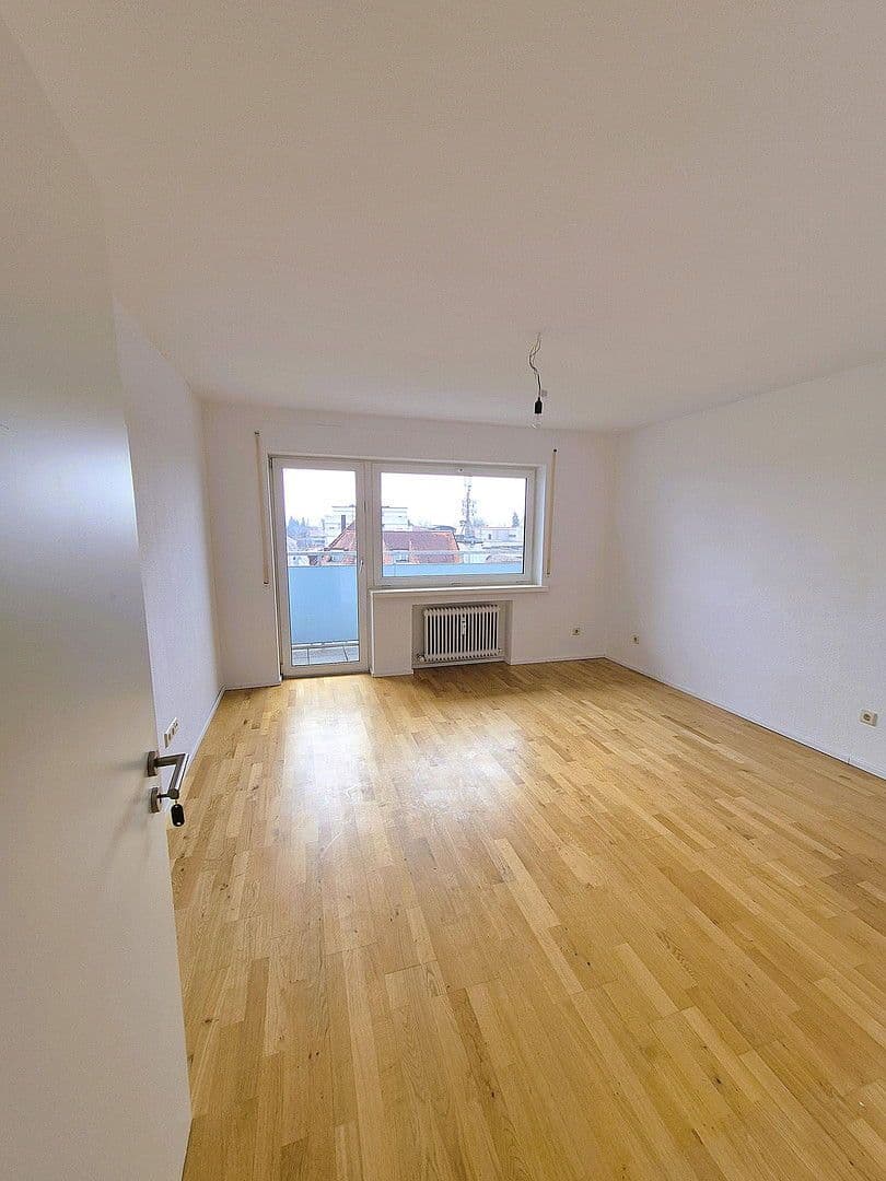 Prenájom bytu 4-izbový 92 m², Werastr. 39, Friedrichshafen, Bádensko-Wurttembersko Prenájom bytu 4-izbový 92 m², Werastr. 39, Friedrichshafen, Bádensko-Wurttembersko