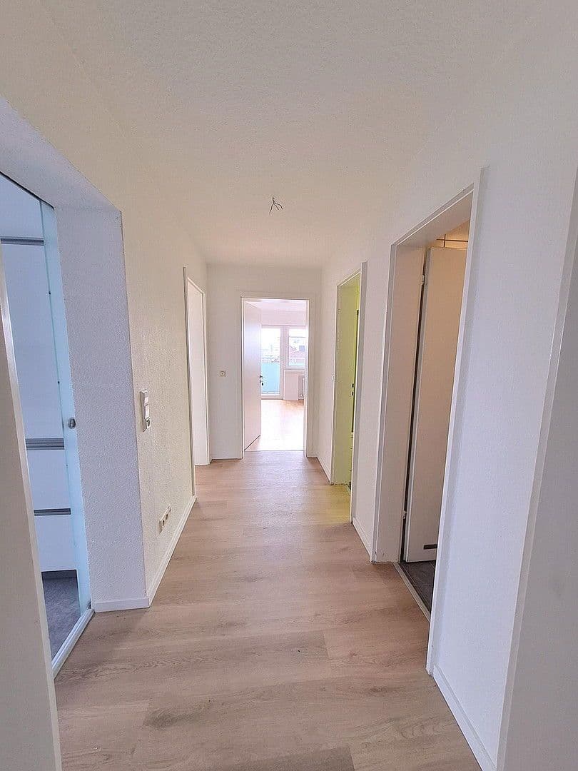 Prenájom bytu 4-izbový 92 m², Werastr. 39, Friedrichshafen, Bádensko-Wurttembersko Prenájom bytu 4-izbový 92 m², Werastr. 39, Friedrichshafen, Bádensko-Wurttembersko