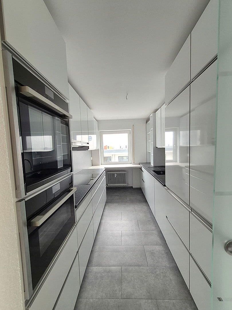 Prenájom bytu 4-izbový 92 m², Werastr. 39, Friedrichshafen, Bádensko-Wurttembersko Prenájom bytu 4-izbový 92 m², Werastr. 39, Friedrichshafen, Bádensko-Wurttembersko