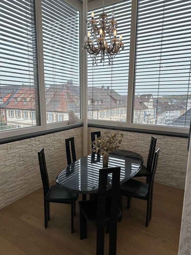 Prenájom bytu 2-izbový 77 m², Körnerstr. 18/1, Ludwigsburg, Bádensko-Wurttembersko Prenájom bytu 2-izbový 77 m², Körnerstr. 18/1, Ludwigsburg, Bádensko-Wurttembersko