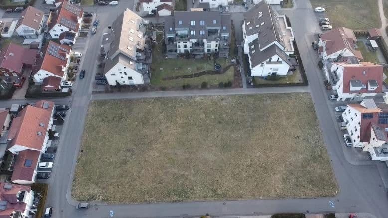 Predaj pozemku 3.399 m², Brahmsweg 1, Bad Rappenau, Bádensko-Wurttembersko Predaj pozemku 3.399 m², Brahmsweg 1, Bad Rappenau, Bádensko-Wurttembersko