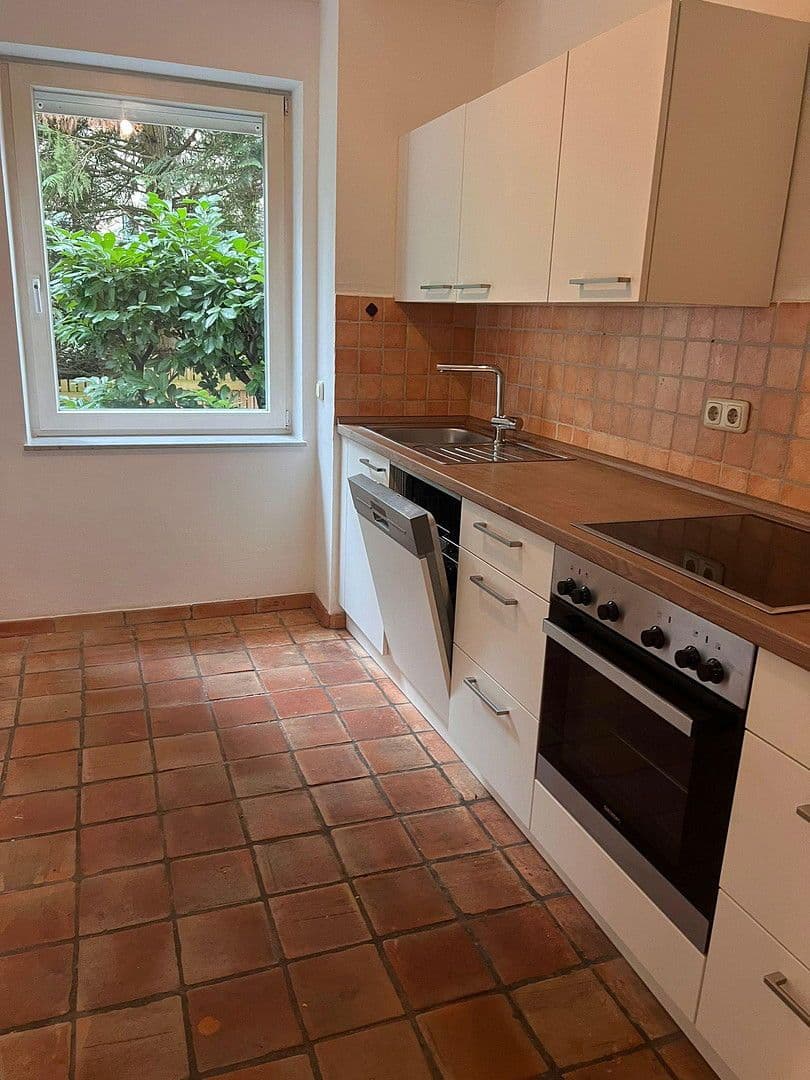 Predaj bytu 2-izbový 74 m², Bachemer Str. 341, Köln, Severné Porýnie - Westfálsko Predaj bytu 2-izbový 74 m², Bachemer Str. 341, Köln, Severné Porýnie - Westfálsko