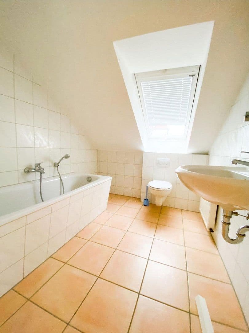 Predaj domu 200 m², pozemek 250 m², Ernst-Amme-Str. 2, Braunschweig, Dolné Sasko Predaj domu 200 m², pozemek 250 m², Ernst-Amme-Str. 2, Braunschweig, Dolné Sasko