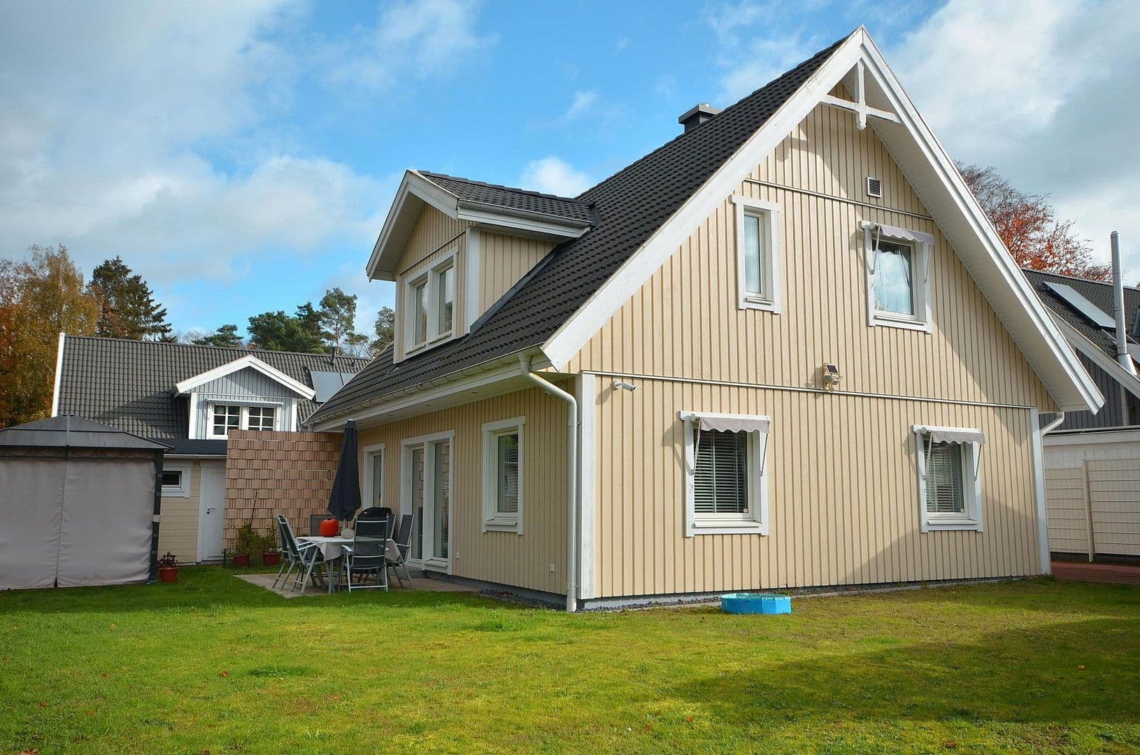 Predaj domu 142 m², pozemek 511 m², Seppenser Mühlenweg 113B, Buchholz in der Nordheide, Dolné Sasko Predaj domu 142 m², pozemek 511 m², Seppenser Mühlenweg 113B, Buchholz in der Nordheide, Dolné Sasko