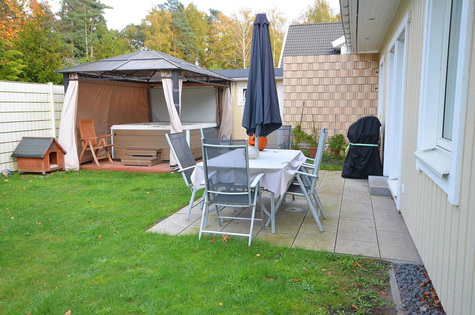 Predaj domu 142 m², pozemek 511 m², Seppenser Mühlenweg 113B, Buchholz in der Nordheide, Dolné Sasko Predaj domu 142 m², pozemek 511 m², Seppenser Mühlenweg 113B, Buchholz in der Nordheide, Dolné Sasko