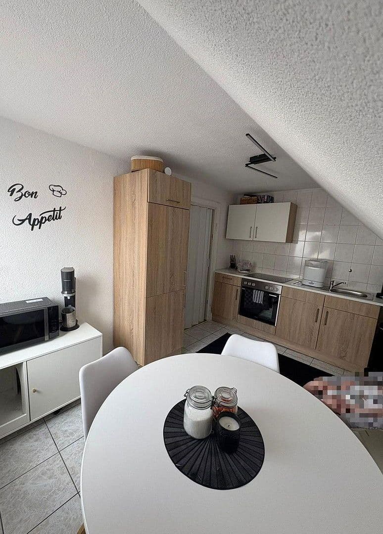 Prenájom bytu 3-izbový 54 m², Blütenstr. 15, Weiden, Bavorsko Prenájom bytu 3-izbový 54 m², Blütenstr. 15, Weiden, Bavorsko