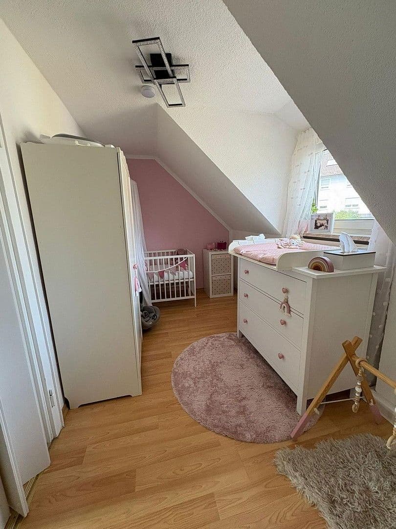 Prenájom bytu 3-izbový 54 m², Blütenstr. 15, Weiden, Bavorsko Prenájom bytu 3-izbový 54 m², Blütenstr. 15, Weiden, Bavorsko