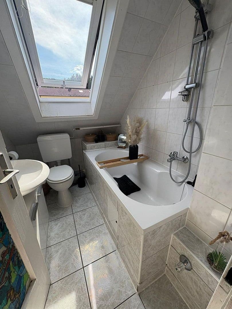 Prenájom bytu 3-izbový 54 m², Blütenstr. 15, Weiden, Bavorsko Prenájom bytu 3-izbový 54 m², Blütenstr. 15, Weiden, Bavorsko