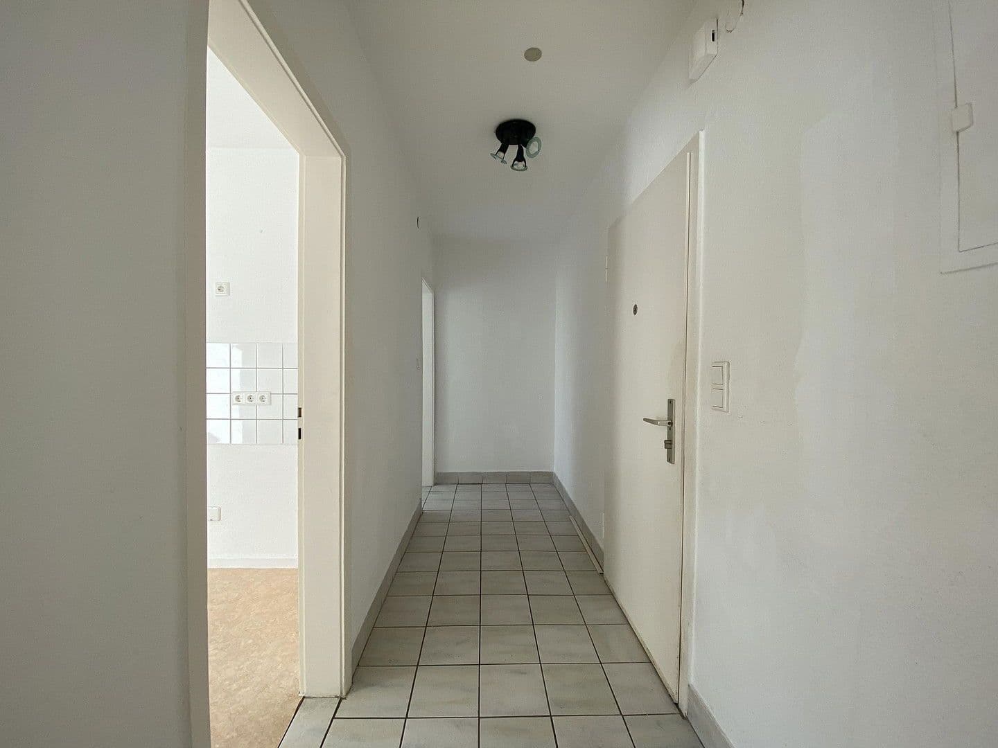 Prenájom bytu 1-izbový 43 m², Wuppertal, Severné Porýnie - Westfálsko Prenájom bytu 1-izbový 43 m², Wuppertal, Severné Porýnie - Westfálsko