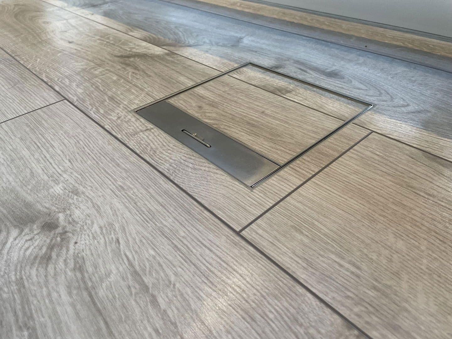 Prenájom kancelárie 80 m², Enzstraße 126, Pforzheim-Eutingen, Bádensko-Wurttembersko Prenájom kancelárie 80 m², Enzstraße 126, Pforzheim-Eutingen, Bádensko-Wurttembersko