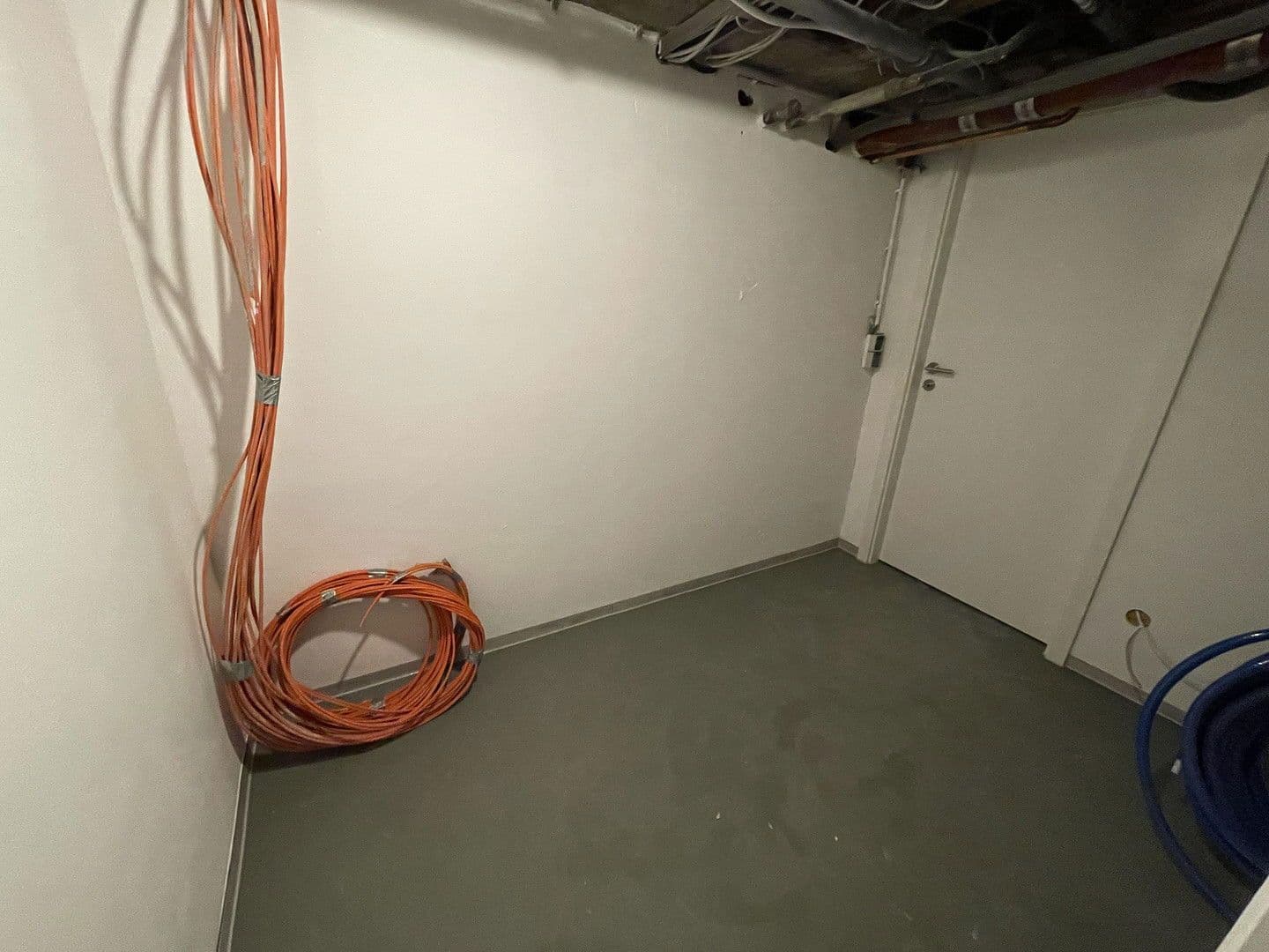 Prenájom kancelárie 80 m², Enzstraße 126, Pforzheim-Eutingen, Bádensko-Wurttembersko Prenájom kancelárie 80 m², Enzstraße 126, Pforzheim-Eutingen, Bádensko-Wurttembersko