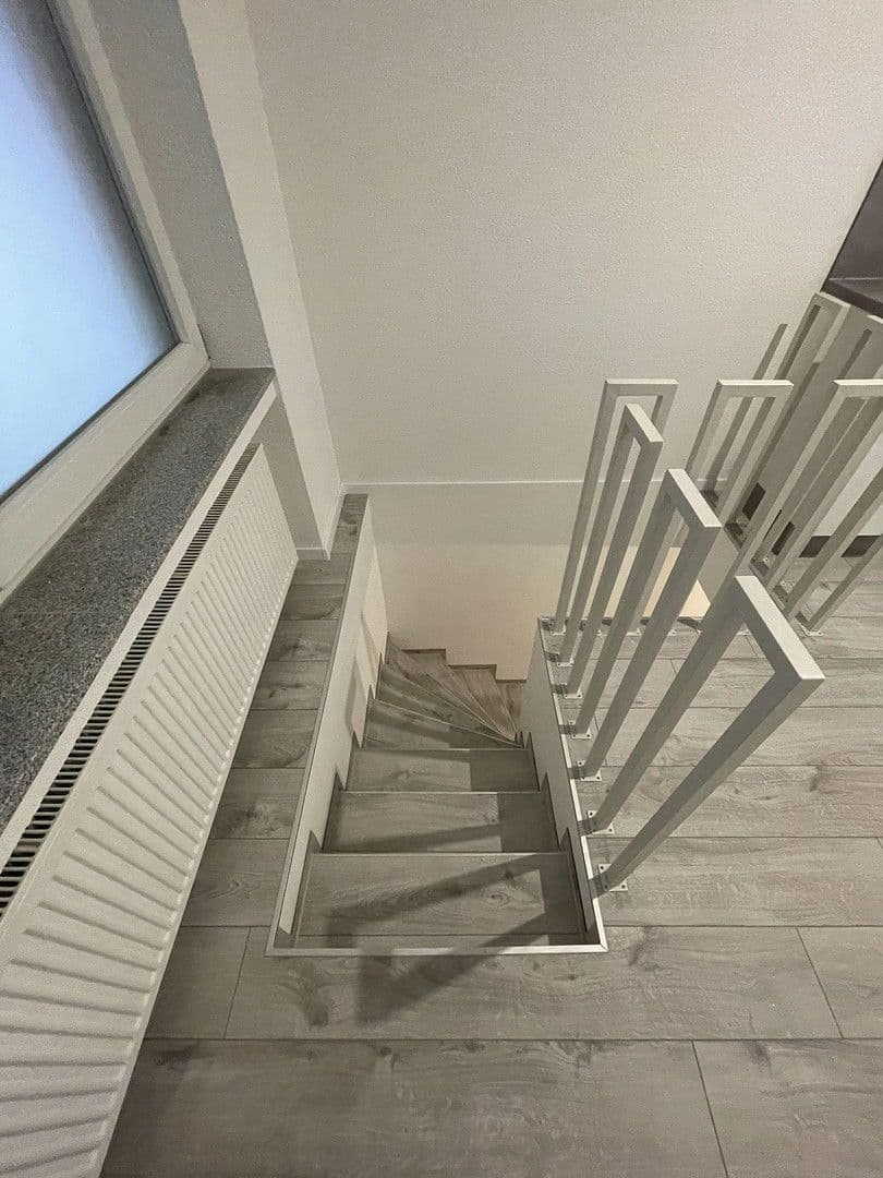 Prenájom kancelárie 80 m², Enzstraße 126, Pforzheim-Eutingen, Bádensko-Wurttembersko Prenájom kancelárie 80 m², Enzstraße 126, Pforzheim-Eutingen, Bádensko-Wurttembersko