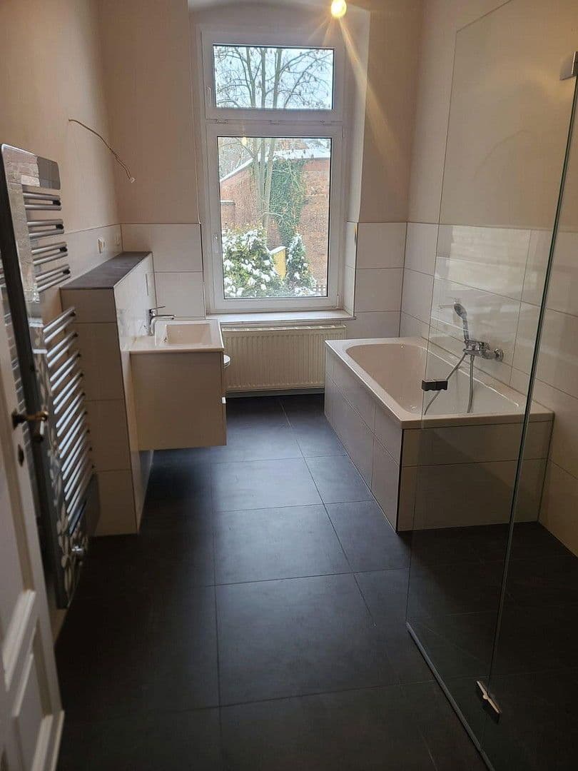 Prenájom bytu 4-izbový 134 m², Ule-Straße 12, Halle/Saale, Sasko-Anhaltsko Prenájom bytu 4-izbový 134 m², Ule-Straße 12, Halle/Saale, Sasko-Anhaltsko