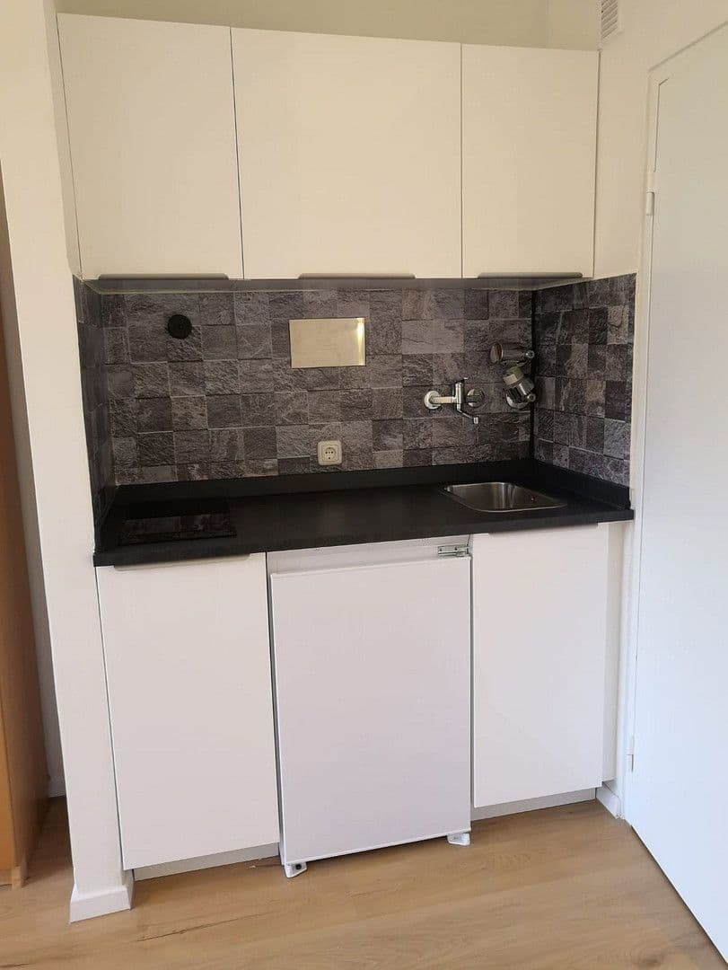 Prenájom bytu 1-izbový 23 m², Klagenfurter Str., München, Bavorsko Prenájom bytu 1-izbový 23 m², Klagenfurter Str., München, Bavorsko