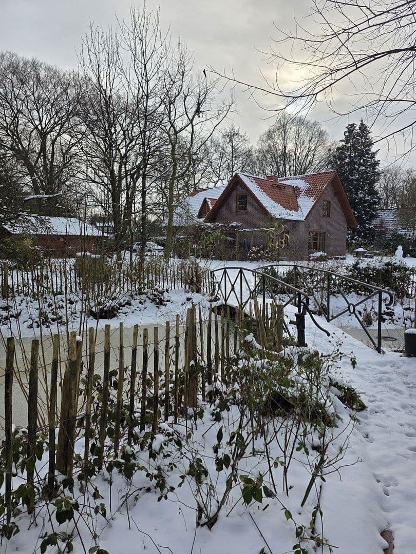 Predaj domu 260 m², pozemek 4.487 m², Oldenburg (Oldb), Dolné Sasko Predaj domu 260 m², pozemek 4.487 m², Oldenburg (Oldb), Dolné Sasko