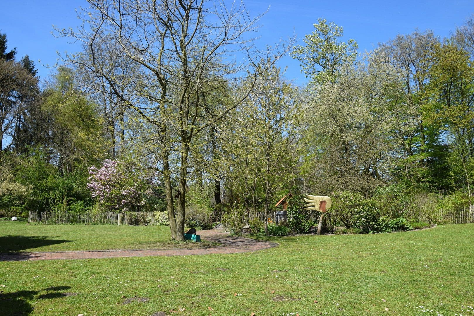 Predaj domu 260 m², pozemek 4.487 m², Oldenburg (Oldb), Dolné Sasko Predaj domu 260 m², pozemek 4.487 m², Oldenburg (Oldb), Dolné Sasko