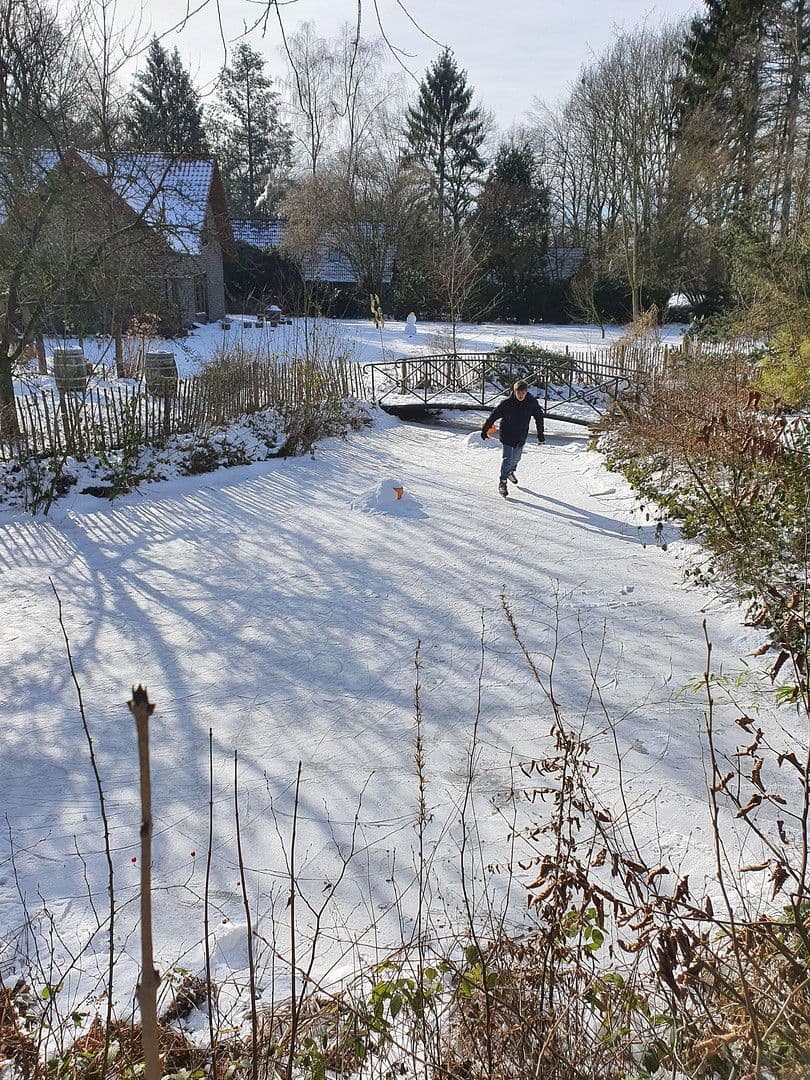 Predaj domu 260 m², pozemek 4.487 m², Oldenburg (Oldb), Dolné Sasko Predaj domu 260 m², pozemek 4.487 m², Oldenburg (Oldb), Dolné Sasko