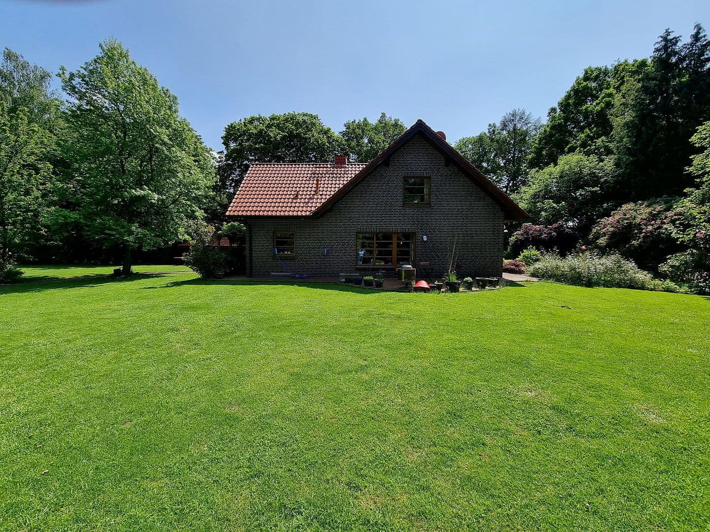 Predaj domu 260 m², pozemek 4.487 m², Oldenburg (Oldb), Dolné Sasko Predaj domu 260 m², pozemek 4.487 m², Oldenburg (Oldb), Dolné Sasko