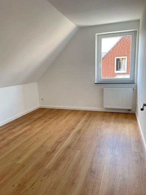 Prenájom bytu 3-izbový 93 m², Achim, Dolné Sasko Prenájom bytu 3-izbový 93 m², Achim, Dolné Sasko