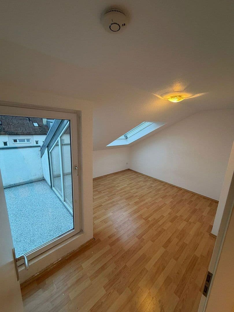 Prenájom bytu 2-izbový 61 m², Ingolstadt, Bavorsko Prenájom bytu 2-izbový 61 m², Ingolstadt, Bavorsko