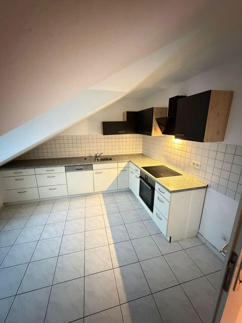 Prenájom bytu 2-izbový 61 m², Ingolstadt, Bavorsko Prenájom bytu 2-izbový 61 m², Ingolstadt, Bavorsko